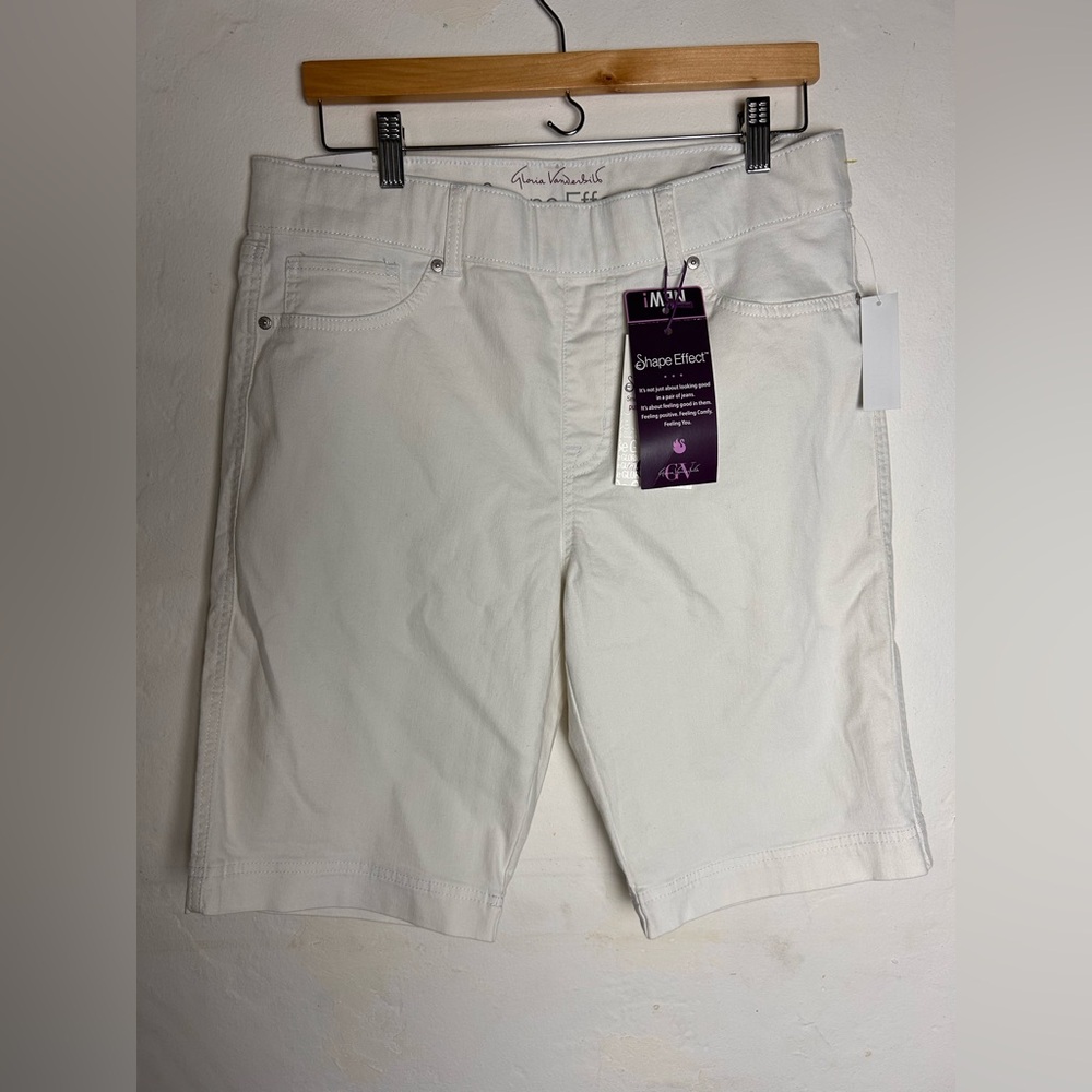 Gloria Vanderbilt White Shape Effect Bermuda Shorts – NWT